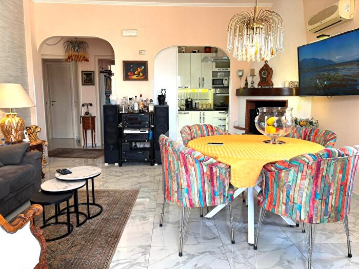 Appartamento trilocale in vendita in Via Gallipoli, Alezio