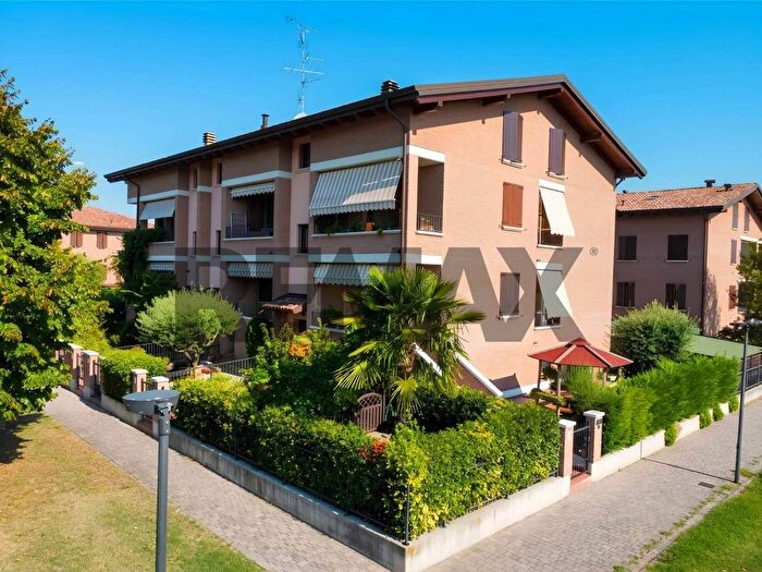 Appartamento quadrilocale in vendita in via Rachel Corrie, Scandiano