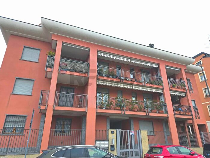 Appartamento monolocale in affitto in Via Trescore, Milano