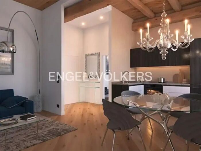 Appartamento trilocale in vendita in Via delle Tovaglie, Bologna