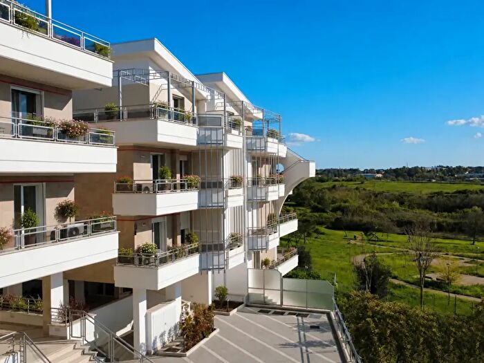 Appartamento quadrilocale in vendita in Via di Vigna Murata, Roma