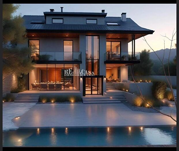 Casa con 8 locali in vendita in Spinetoli