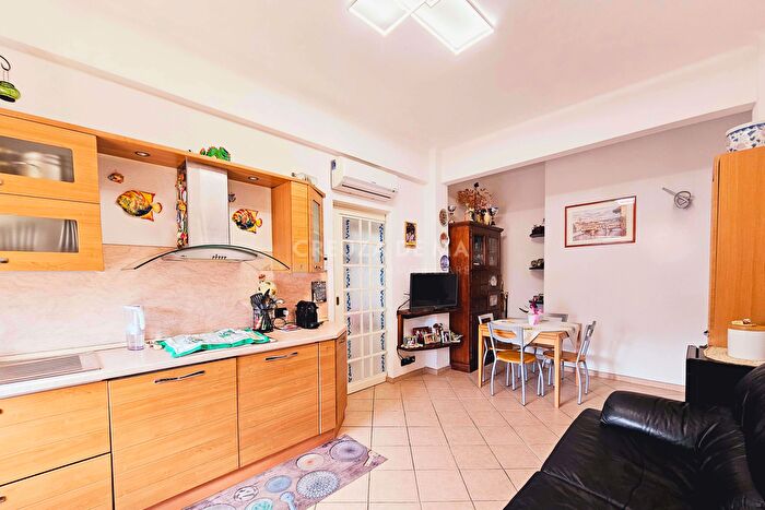 Appartamento trilocale in vendita in Salita Torre Menegotto, Rapallo