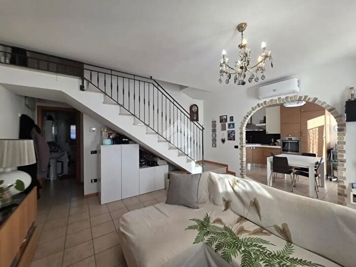 Casa quadrilocale in vendita in Via Galileo Galilei, Piazzola Sul Brenta