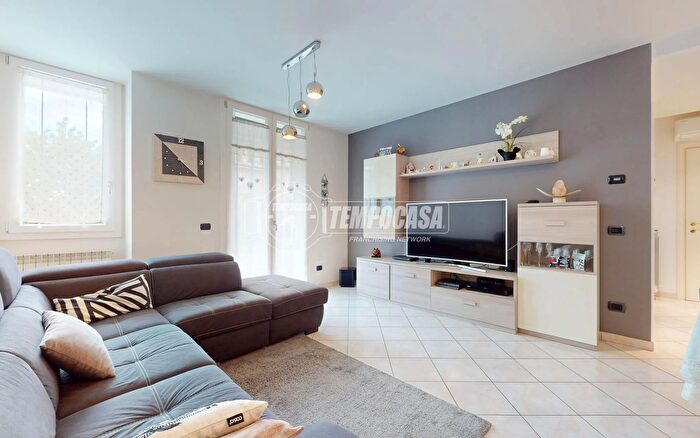 Appartamento trilocale in vendita in Via Vittime Settembre, San Martino In Rio