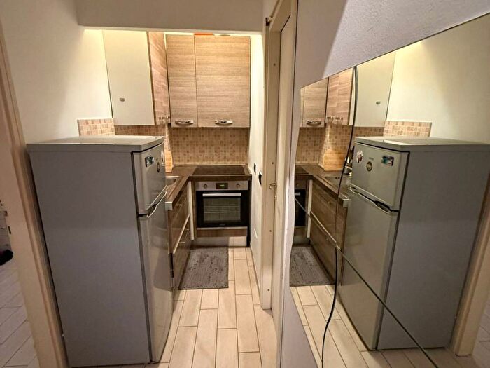 Appartamento bilocale in affitto in Via Edmondo De Amicis, Corso Genova, Milano