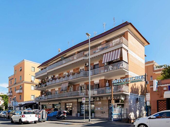 Appartamento bilocale in vendita in Via dei Glicini, Centocelle, Roma