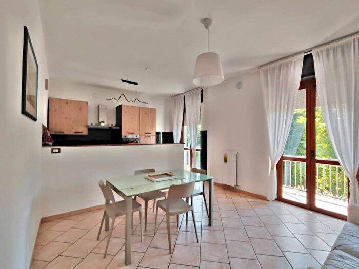 Casa trilocale in affitto in Castel Boglione