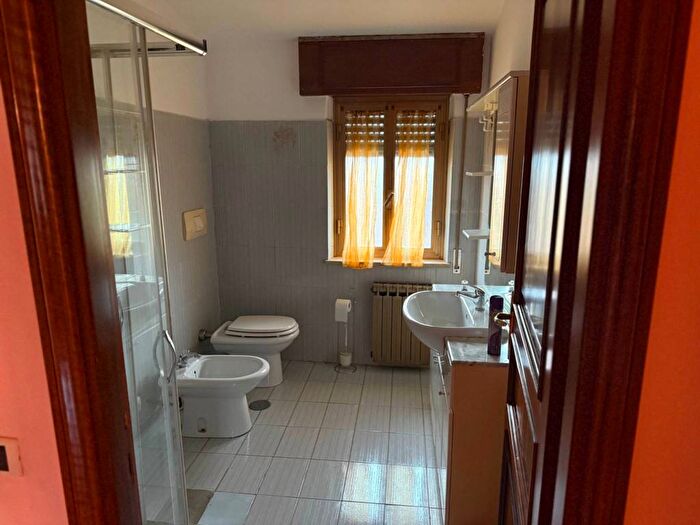 Appartamento quadrilocale in affitto in Via Palermiti, Morena, Roma