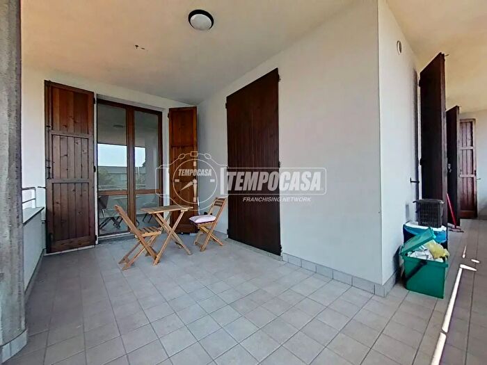 Appartamento trilocale in vendita in Via Galileo Galilei, Biassono
