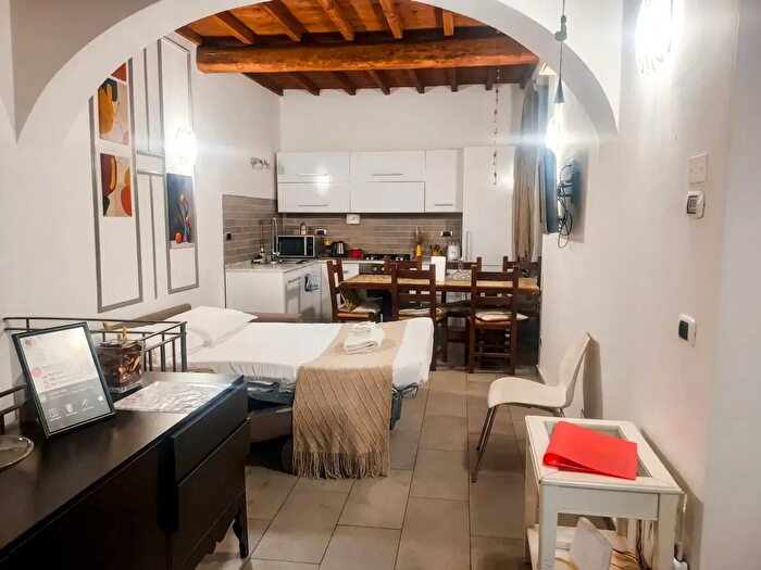 Appartamento trilocale in vendita in Lungarno del Pignone, Firenze