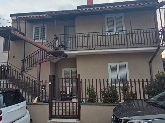 Casa trilocale in affitto in Via Luigi Vanvitelli, Borgo Via Nuova, Avezzano