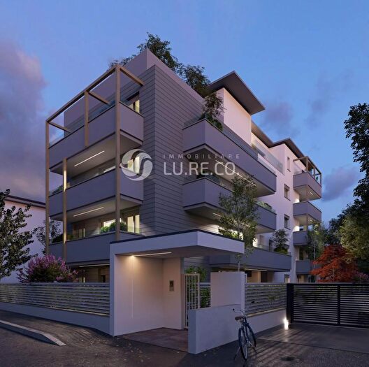 Appartamento quadrilocale in vendita in Via Perosi, Monza