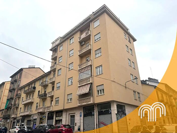 Appartamento bilocale in vendita in Via Livorno, Torino