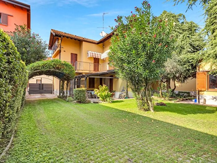 Casa con 5 locali in vendita in Via XXIV Maggio, Melzo