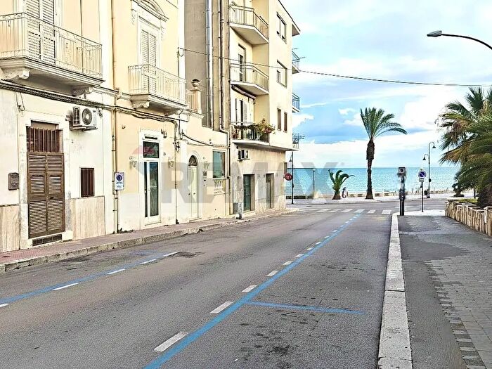 Appartamento con 5 locali in vendita in Viale dell'Arcangelo, Manfredonia