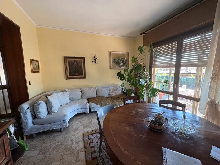 Casa con 5 locali in vendita in Borgonovo Val Tidone