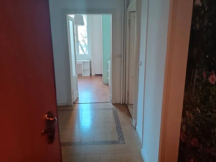 Appartamento trilocale in affitto in Via Spartaco, Milano