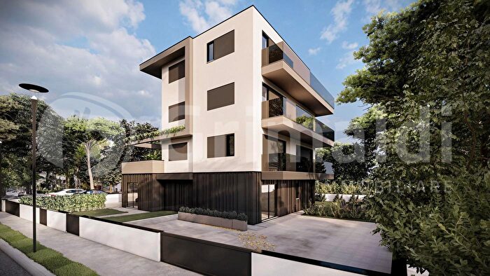 Appartamento trilocale in vendita in Viale Milazzo, Cervia