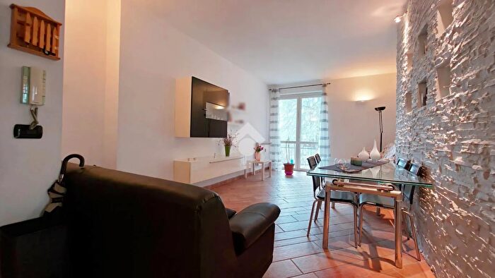 Appartamento trilocale in vendita in Corso Italia, Castagneto Po