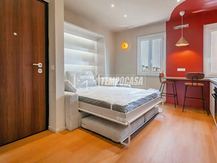 Appartamento monolocale in affitto in Via Luigi Federico Menabrea, Milano