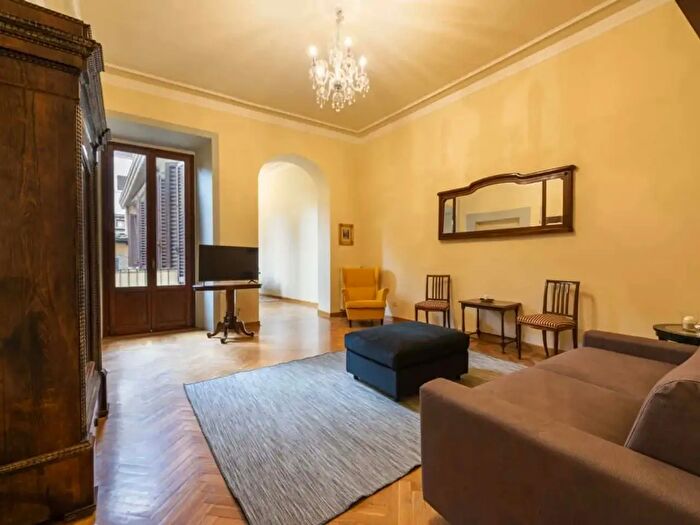 Appartamento in affitto in Via dell' Oriuolo, Firenze
