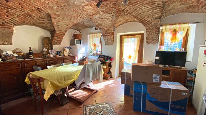 Casa con 6 locali in vendita in Via Firenze Prato Chiavazza Biella Piemonte Italia, Biella