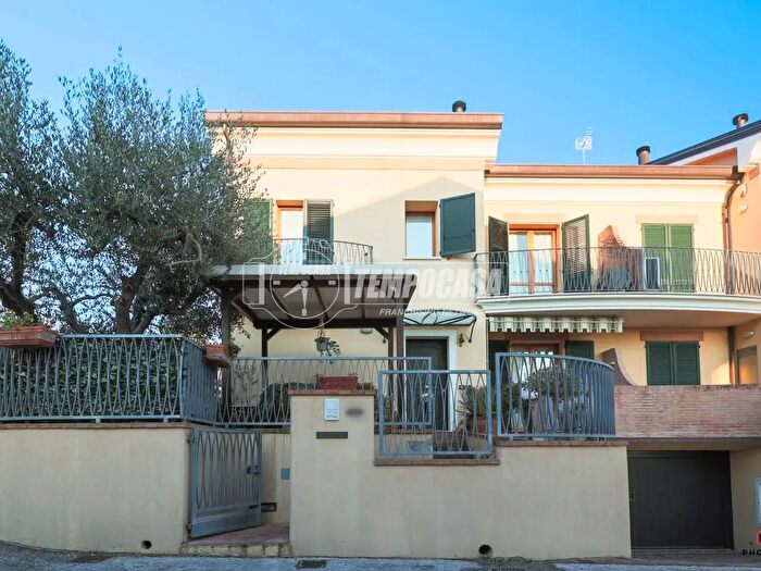 Casa con 5 locali in vendita in Via Annibolina, San Clemente