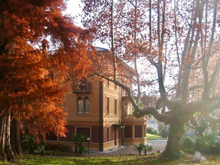 Appartamento con 5 locali in affitto in Via Fiume, Brunella, Varese