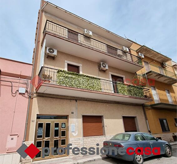 Appartamento quadrilocale in vendita in Via Montegrappa, Taranto