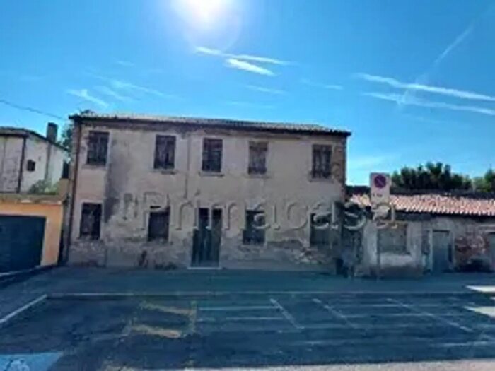 Casa con 7 locali in vendita in Via Alpone, Albaredo D'Adige