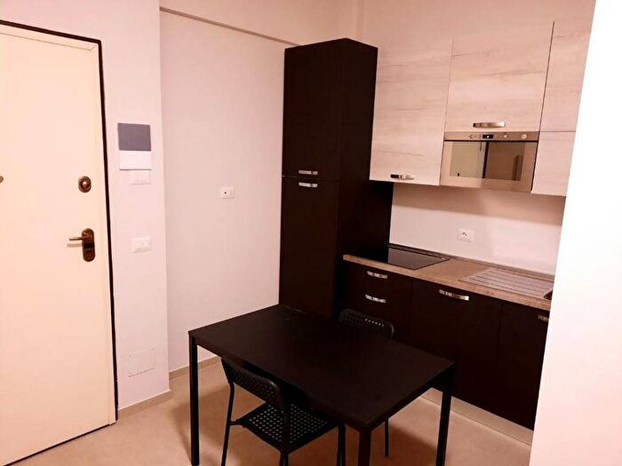 Appartamento monolocale in affitto in Via Giuseppe Mazzini, Centro, Pontedera