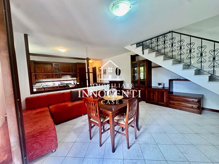 Casa trilocale in vendita in Massa