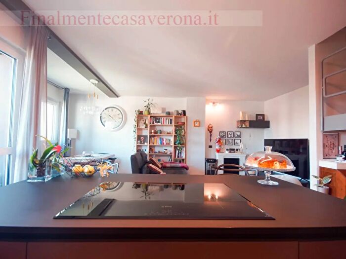 Appartamento con 5 locali in vendita in Via Andrea Palladio, Verona