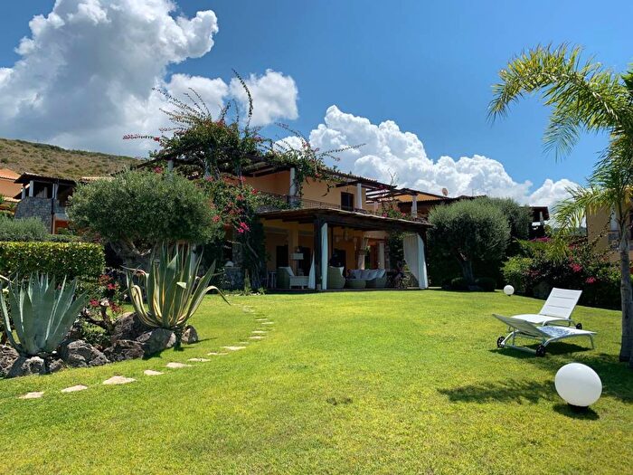 Casa quadrilocale in affitto in Contrada Tredoliche, Diamante