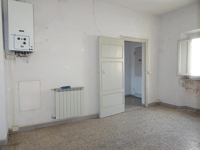 Appartamento con 5 locali in vendita in Via Roma Pontedera, Castelvetere Sul Calore