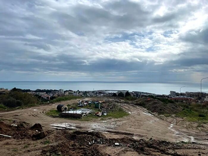 Casa con 7 locali in vendita in Traversa VIII Crotone, Catanzaro