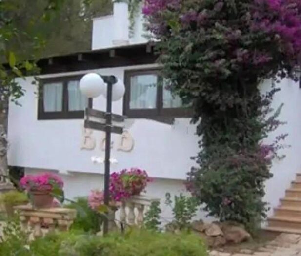 Casa con 6 locali in vendita in Via Generale Nicola Bellomo, Bari