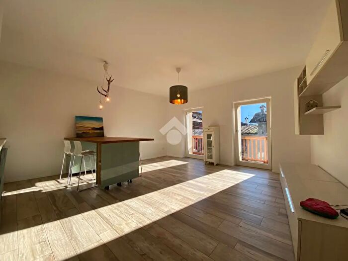 Appartamento trilocale in vendita in Vicolo Vigna, Arco