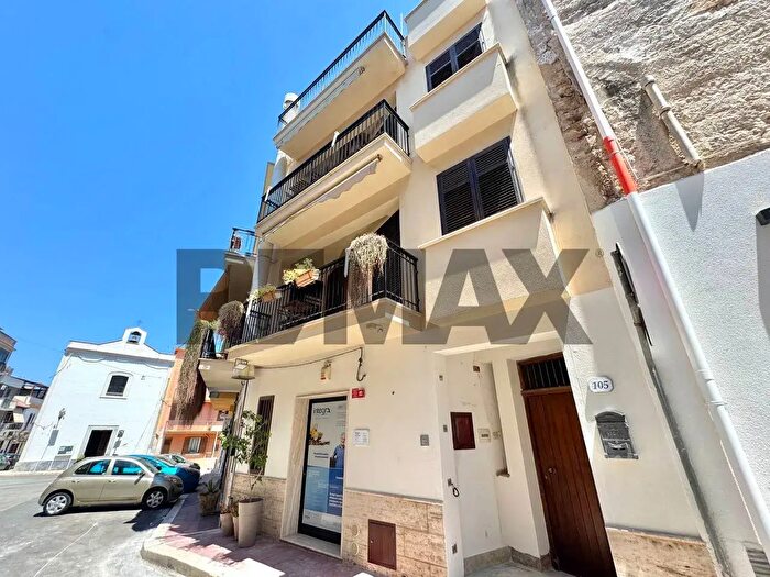 Appartamento con 7 locali in affitto in Via GB Cataldi, Terrasini