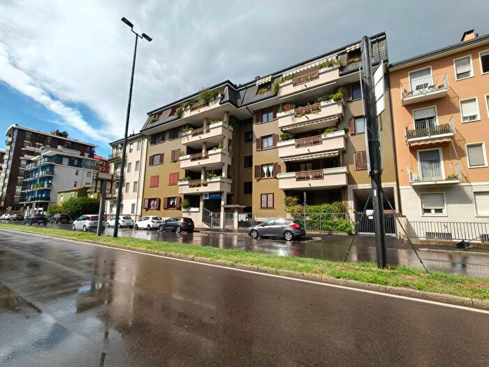 Appartamento bilocale in affitto in Via della Resistenza, Corsico