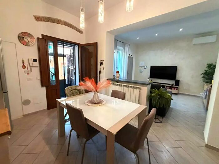 Casa trilocale in vendita in Via Palamidessi, Livorno