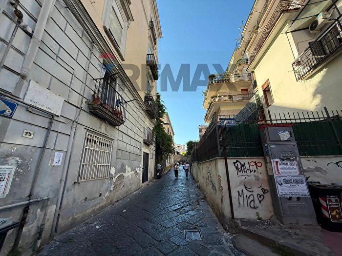 Appartamento bilocale in vendita in Napoli