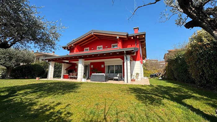 Casa con 10 locali in vendita in Giovanni Paolo, Sarego