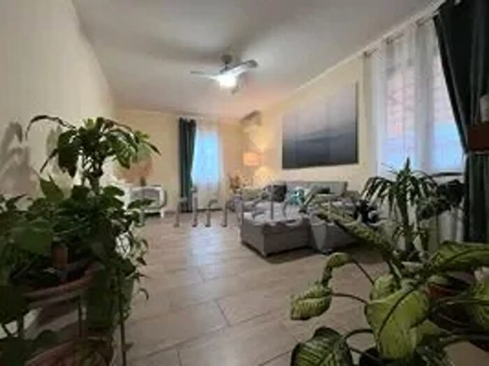 Casa con 6 locali in vendita in Novellara