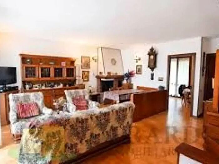 Casa trilocale in vendita in Reggio nell'Emilia