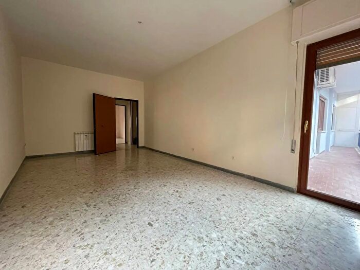 Appartamento con 6 locali in vendita in Via Caduti sul Lavoro, Caserta