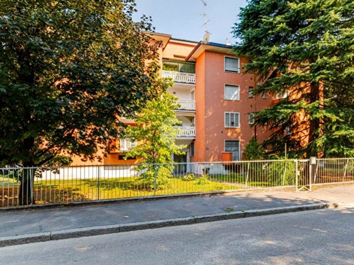 Appartamento trilocale in affitto in Via Giuseppe Terragni, QT, Milano