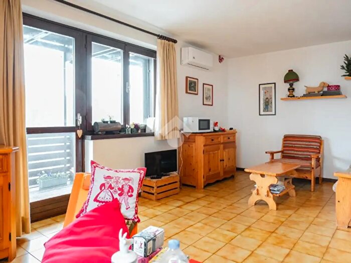 Appartamento quadrilocale in vendita in Via Rossini, Folgaria
