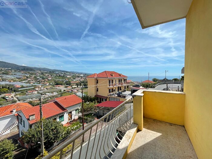 Appartamento quadrilocale in vendita in Strada alla Colla, Sanremo